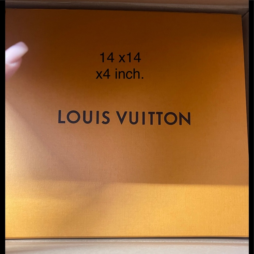Large LOUIS Vuitton gift boxes